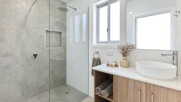 Panoramic Villa, 2 Bedrooms | Bathroom