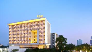 Front of property – evening/night