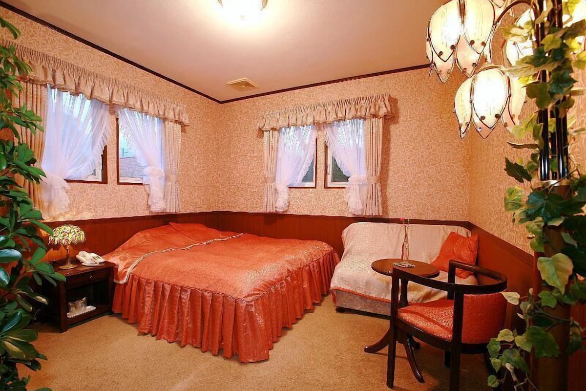 Quarto, 1 cama King, para fumantes | Roupas de cama premium, escrivaninha, quartos à prova de som