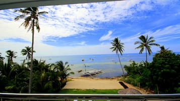 Breakfast, lunch, dinner served; Filipino cuisine, beach views