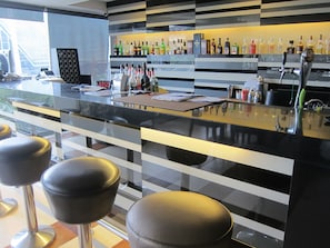 Bar (en la propiedad)