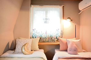 Kamar Twin | Setrika/meja setrika, Wi-Fi gratis, dan seprai linen