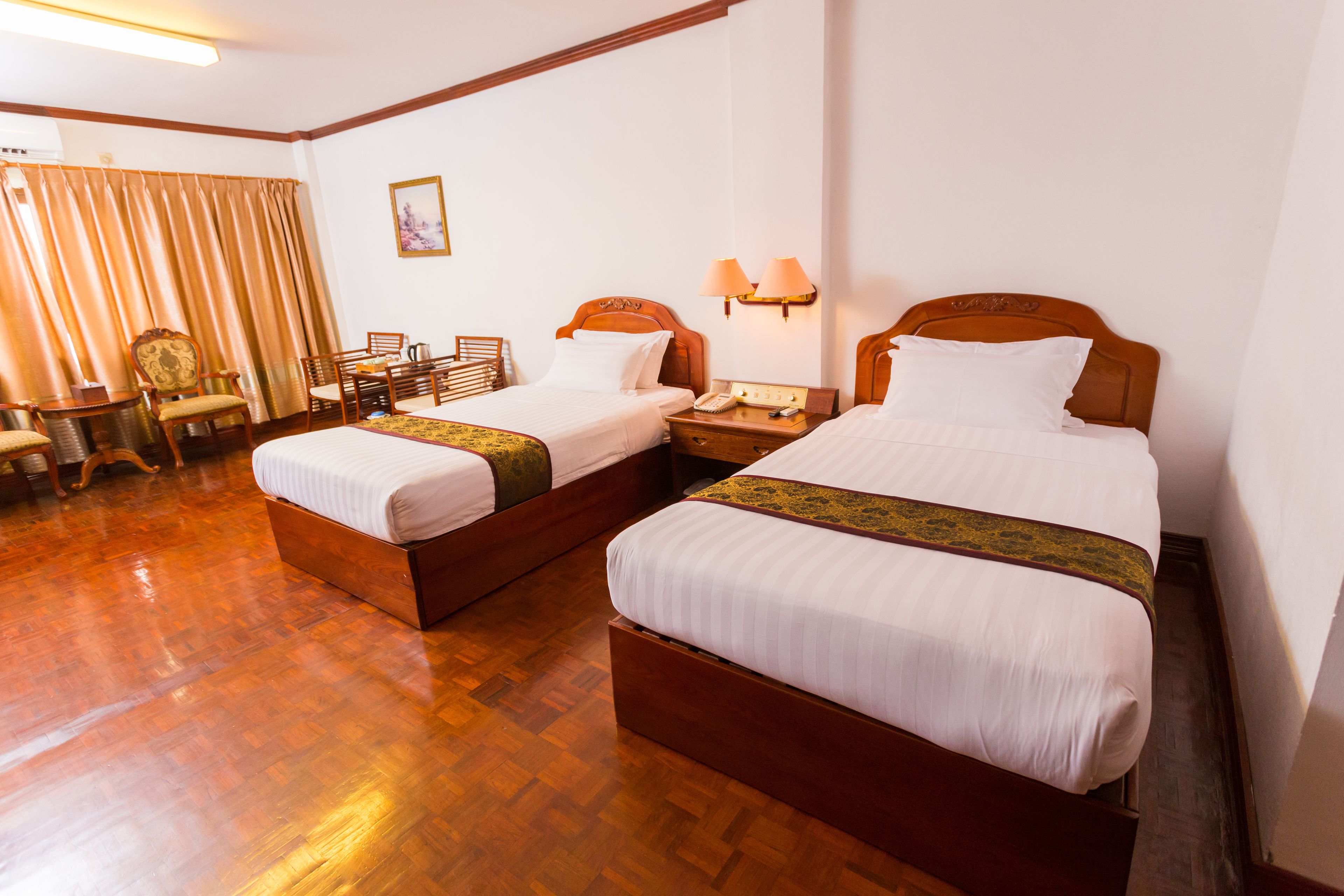 standard twin room (a type) | in-room safe, free wifi