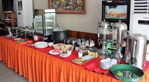 Free daily full breakfast  - Mekong Hotel (Vientiane)
