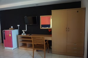 LCD TV - Bangkok Travel Suites (Nonthaburi)