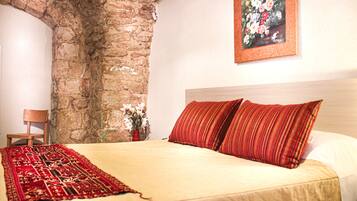 Superior Double or Twin Room | Premium bedding, minibar, desk, laptop workspace