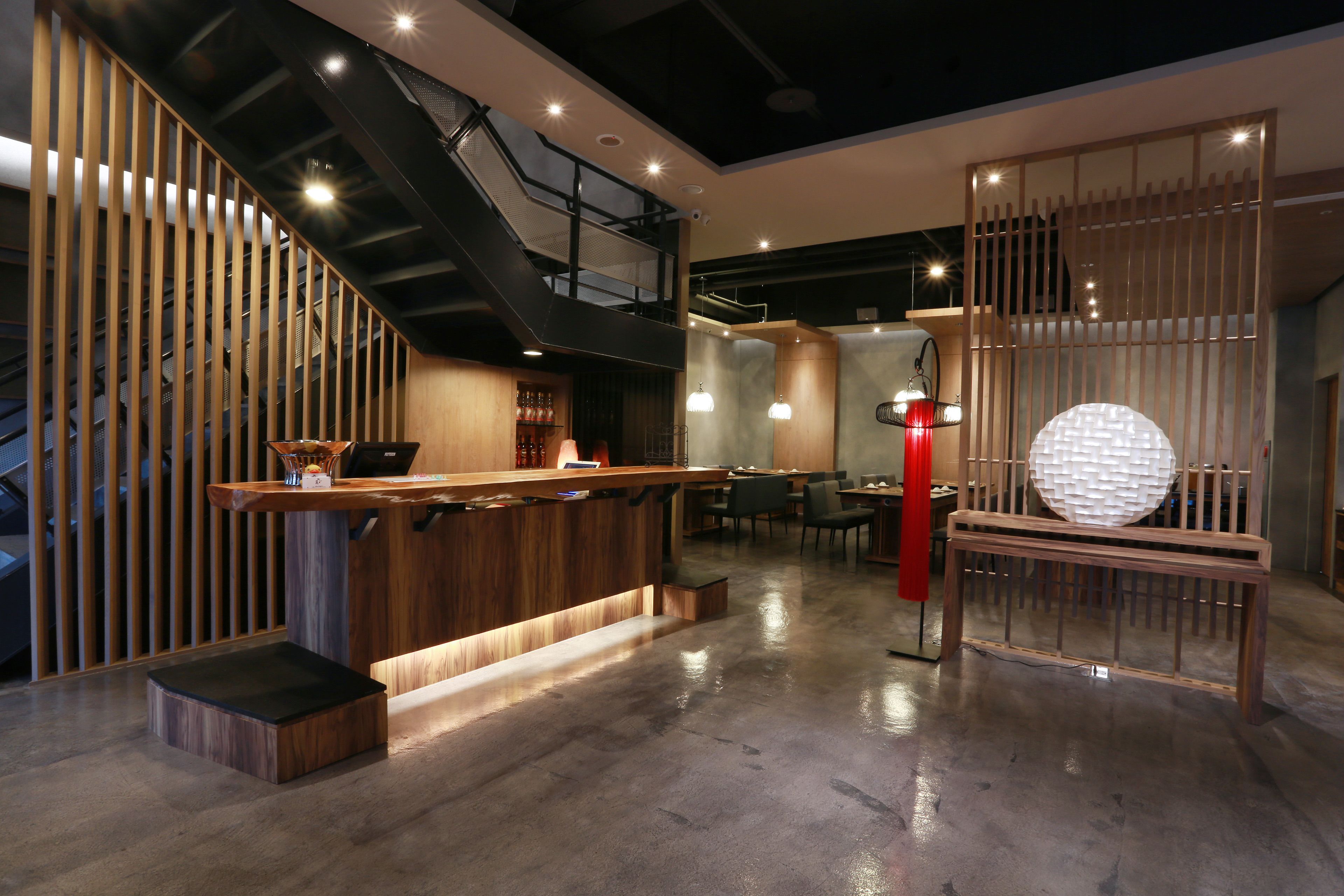 lunch and dinner served, asian cuisine