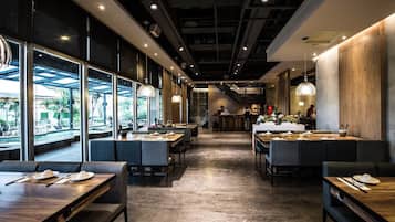 Lunch and dinner served, Asian cuisine