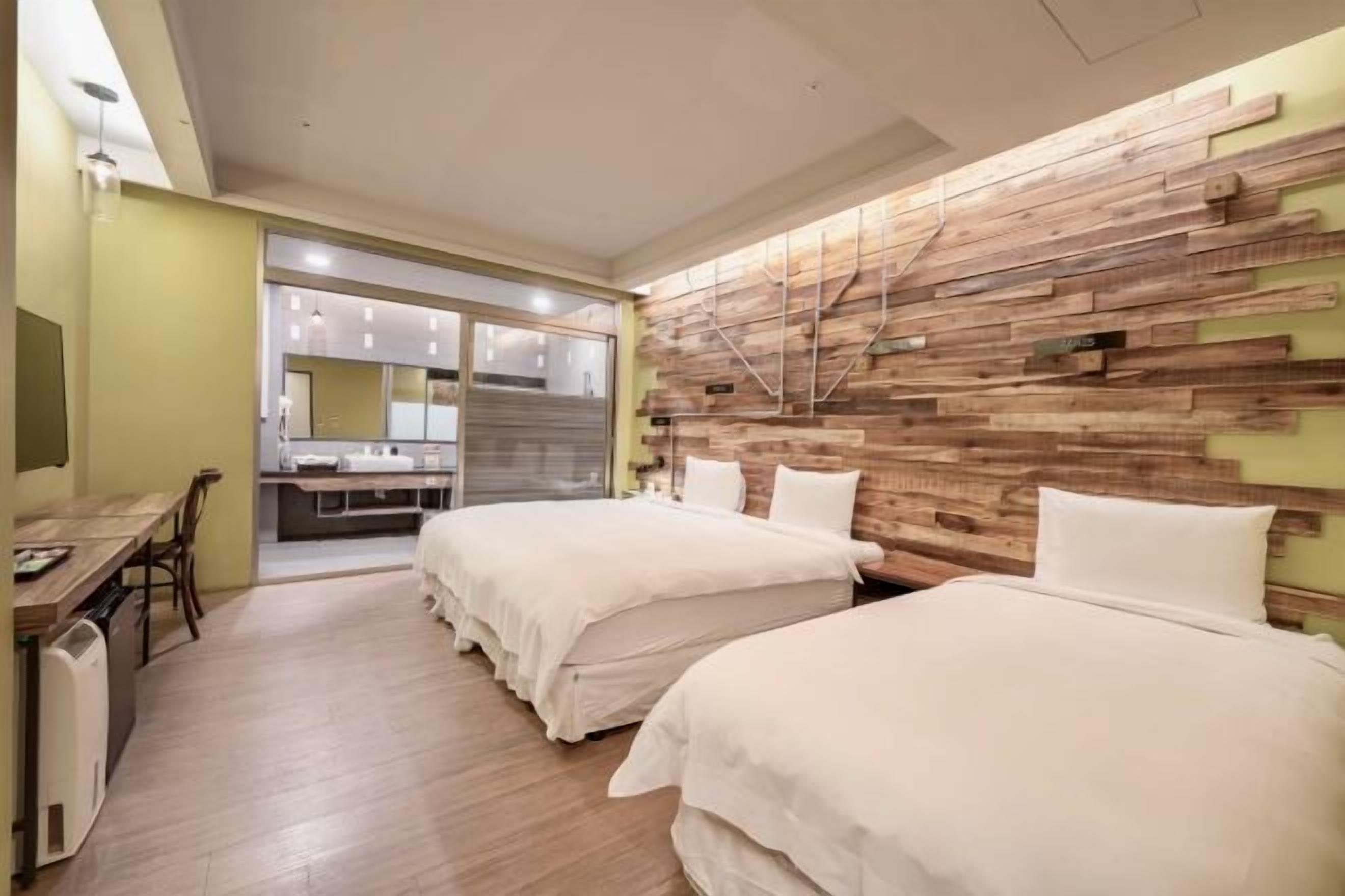 Ylelliset vuodevaatteet, ilmaiset minibaarituotteet