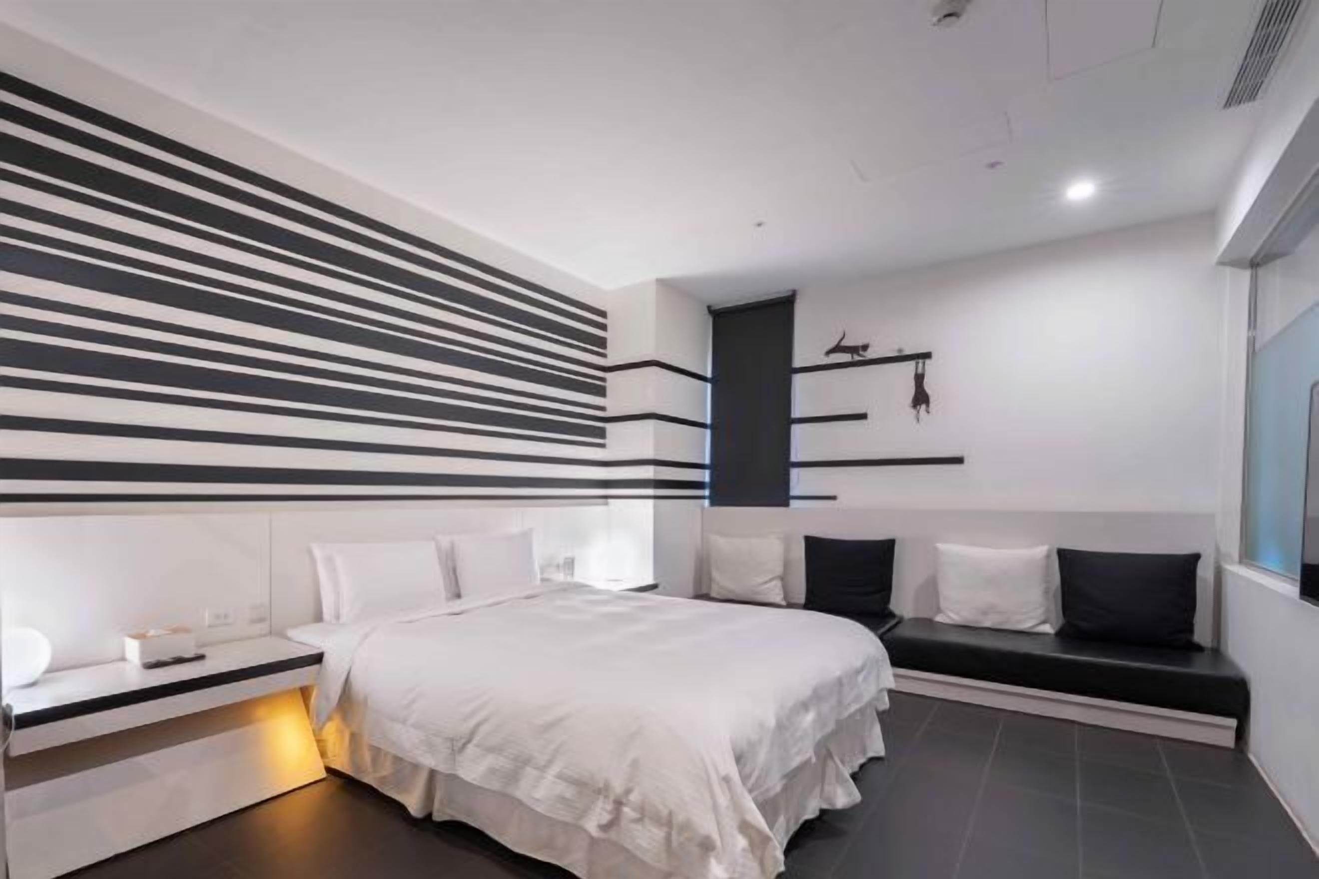 Ylelliset vuodevaatteet, ilmaiset minibaarituotteet