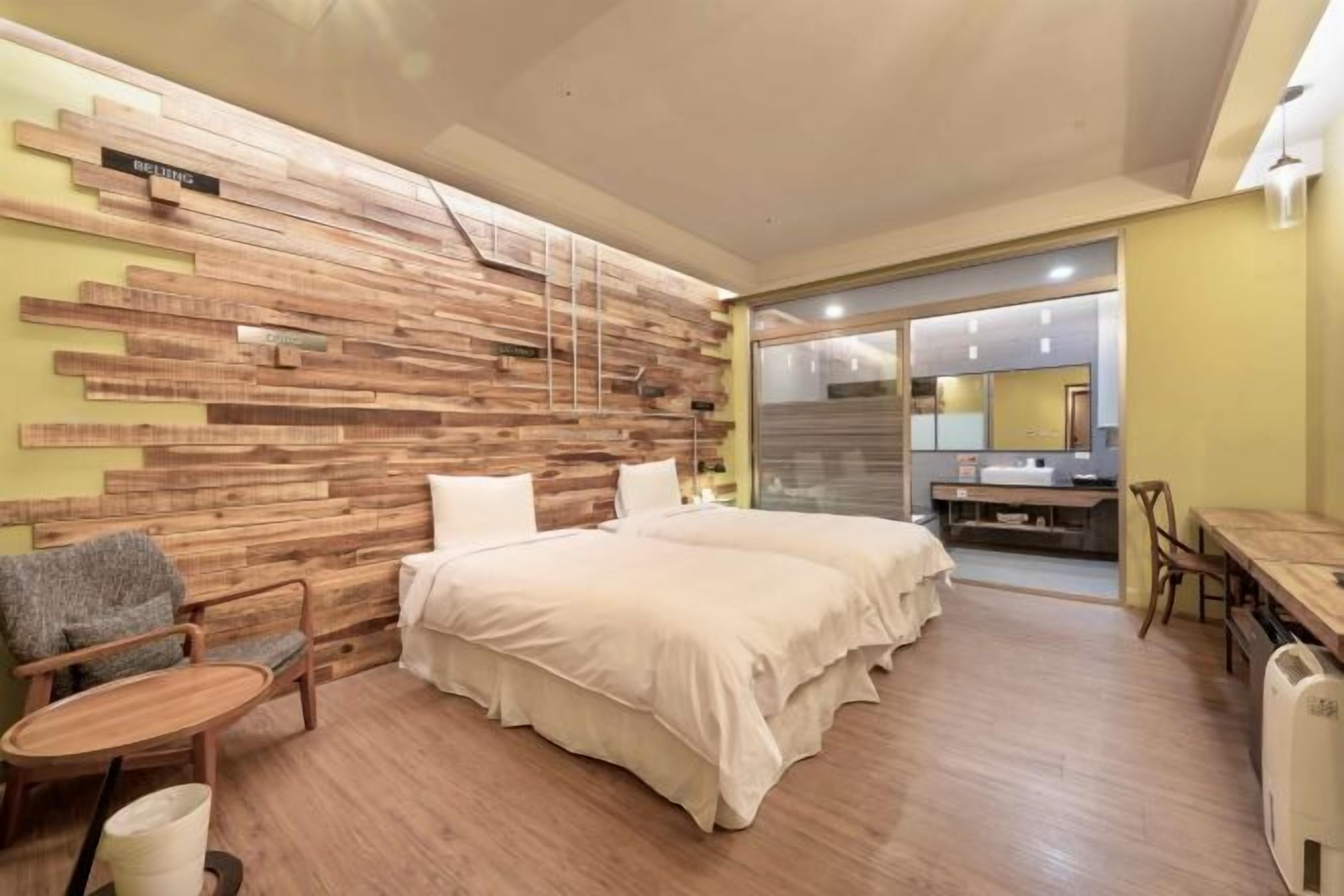 Ylelliset vuodevaatteet, ilmaiset minibaarituotteet