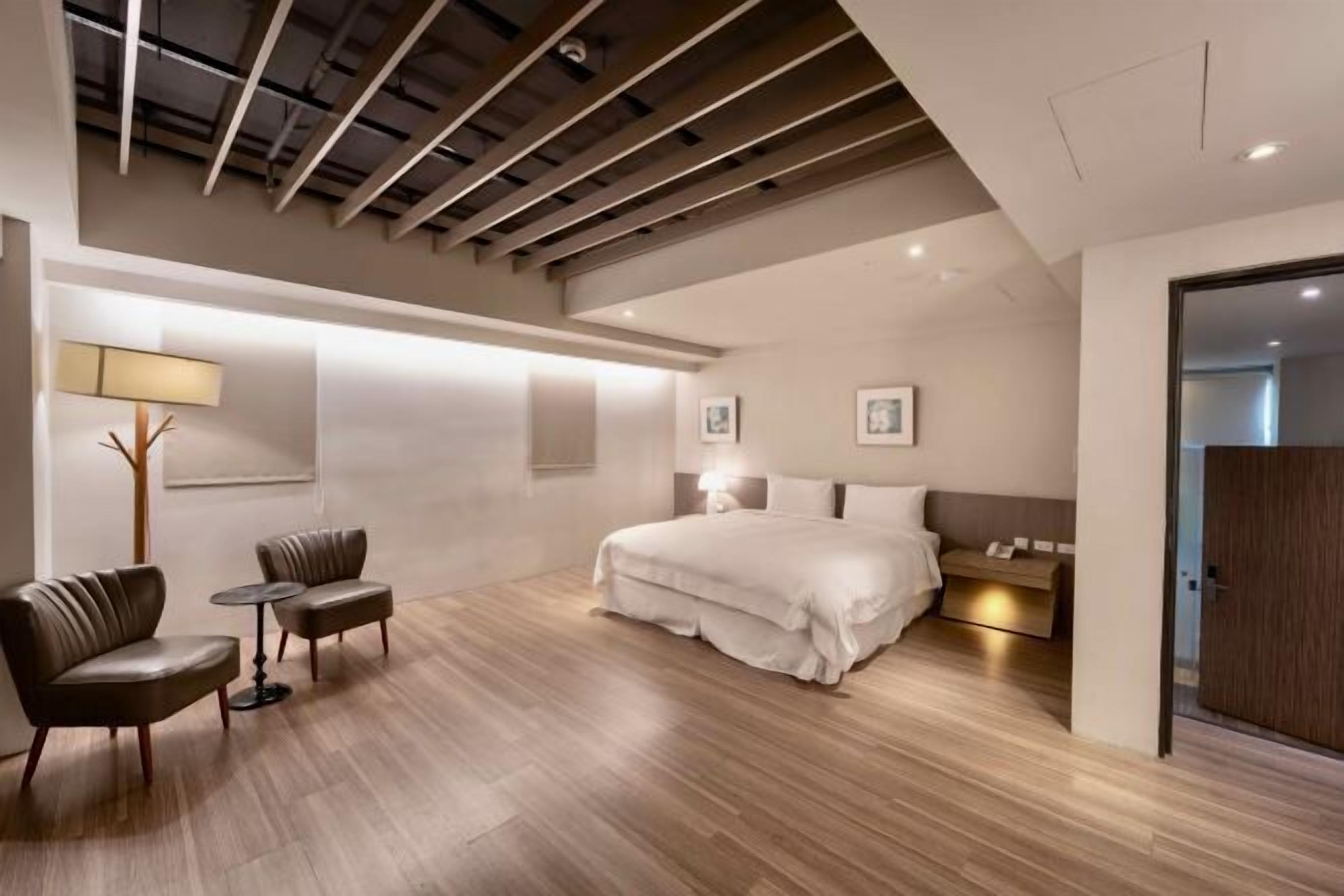 Ylelliset vuodevaatteet, ilmaiset minibaarituotteet