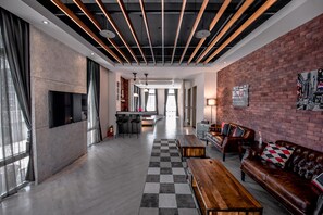 Royal Suite, 1 Bedroom, Patio, Tower | Premium bedding, free minibar, individually decorated - No. 9 Hotel (Jiaoxi)