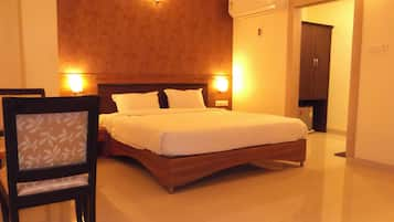 Supreme Room | Premium bedding, minibar, in-room safe, desk