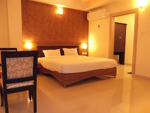 Ropa de cama de alta calidad y minibar 