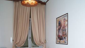 Wifi gratis y ropa de cama