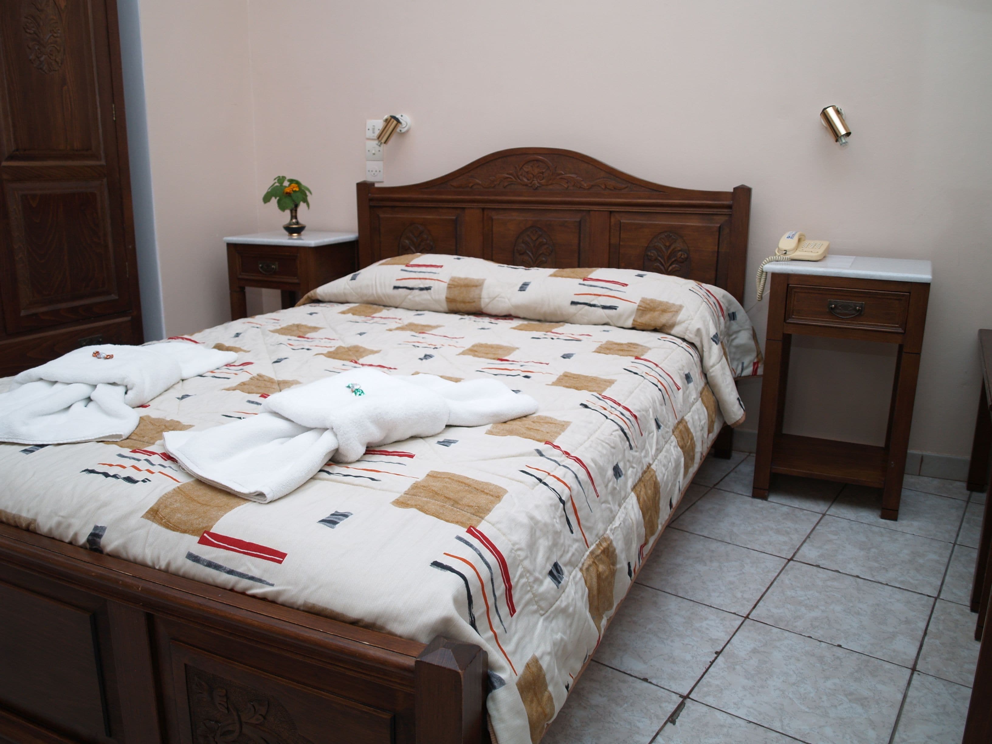 Free WiFi, bed sheets