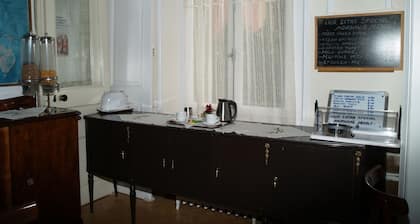 Hotel Acropolis House