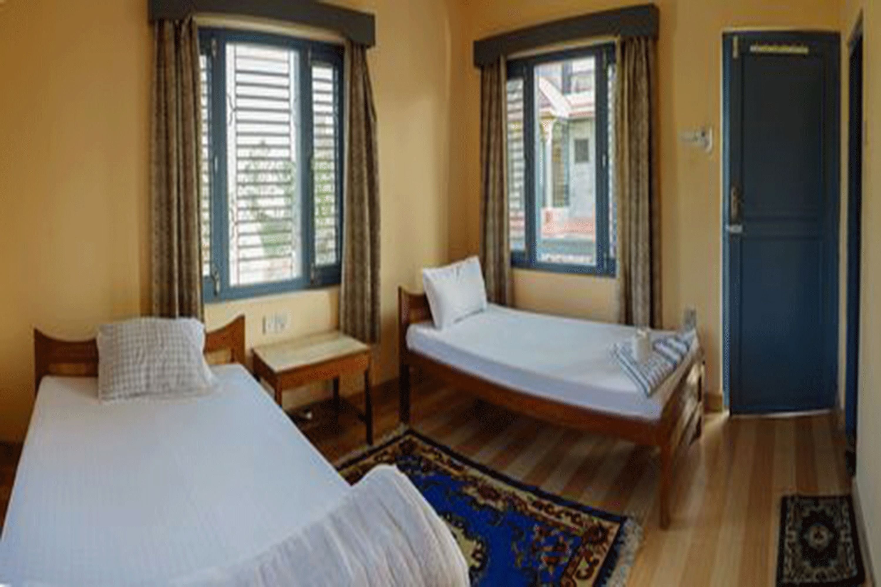 standard double room, smoking, lakeside | desk, laptop workspace, free wifi, bed sheets