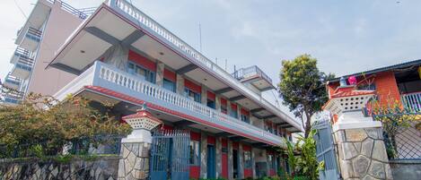 Kiến trúc tòa nhà