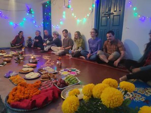 Family dining - Hotel Mountain View (Pokhara)