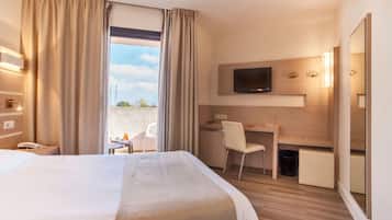 Habitación estándar doble de uso individual | Minibar, escritorio, cortinas opacas y sistema de insonorización