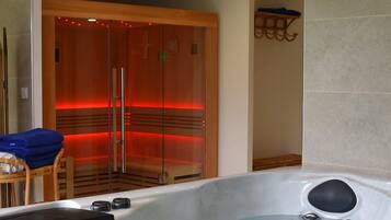 室内 SPA 浴缸