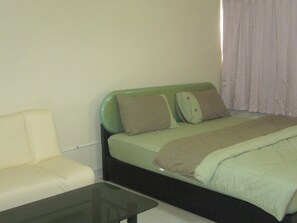 Chambre Standard double ou avec lits jumeaux | Lit d’appoint (supplément), accès au Wi-Fi (inclus)