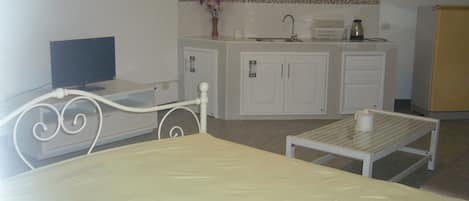 Rollaway beds, free WiFi