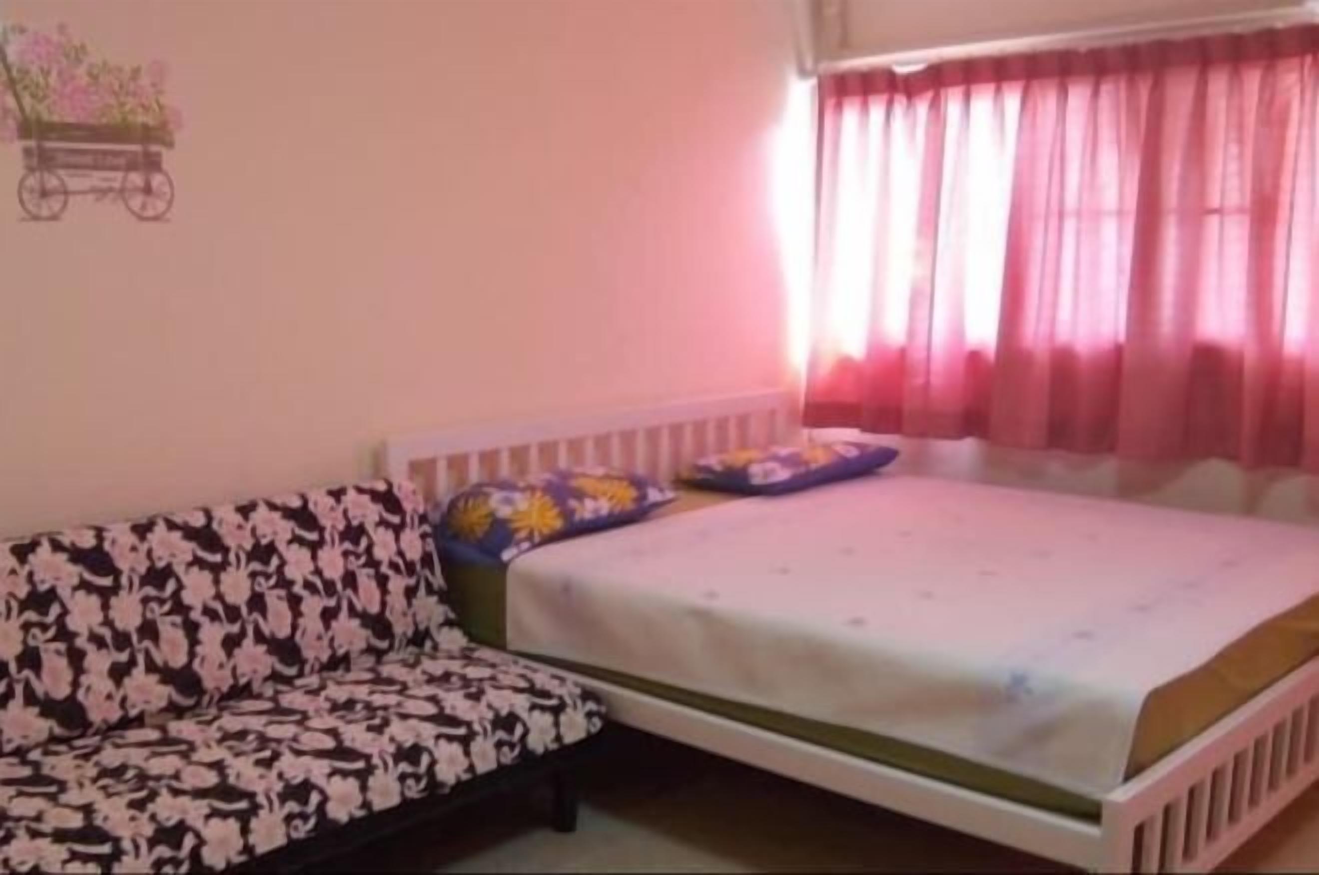 Rollaway beds, free WiFi