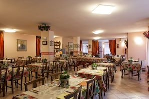 Almoço e jantar