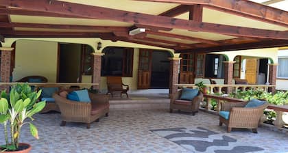 Villa Bananier Guest House
