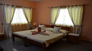 Double Room - Villa Bananier Guest House (Praslin Island)