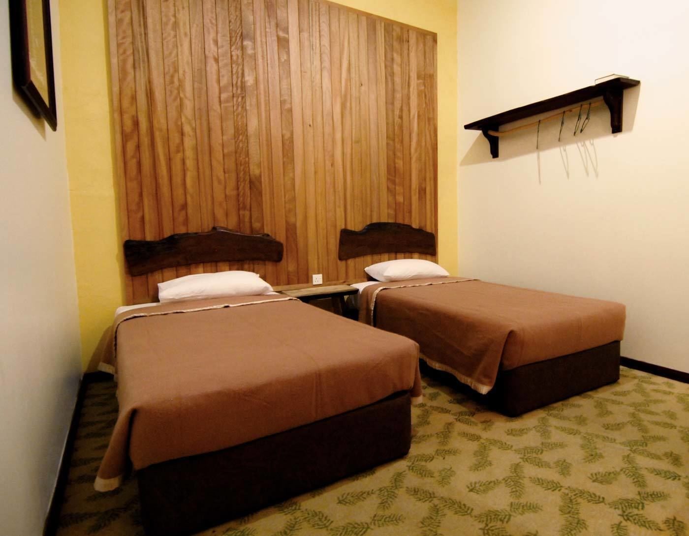 twin room | in-room safe, desk, rollaway beds, free wifi