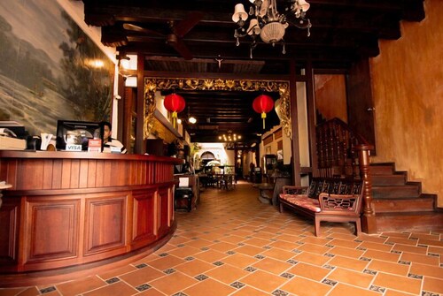 Kuching Waterfront  Lodge