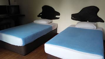 Triple Room | Peti besi dalam bilik, meja, katil lipat simpan/tambahan, Wi-fi percuma