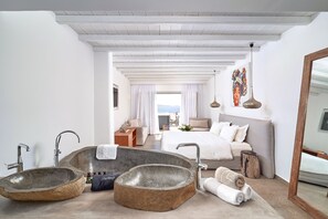 Premium bedding, minibar, in-room safe, desk - Hippie Chic Hotel (Mykonos)