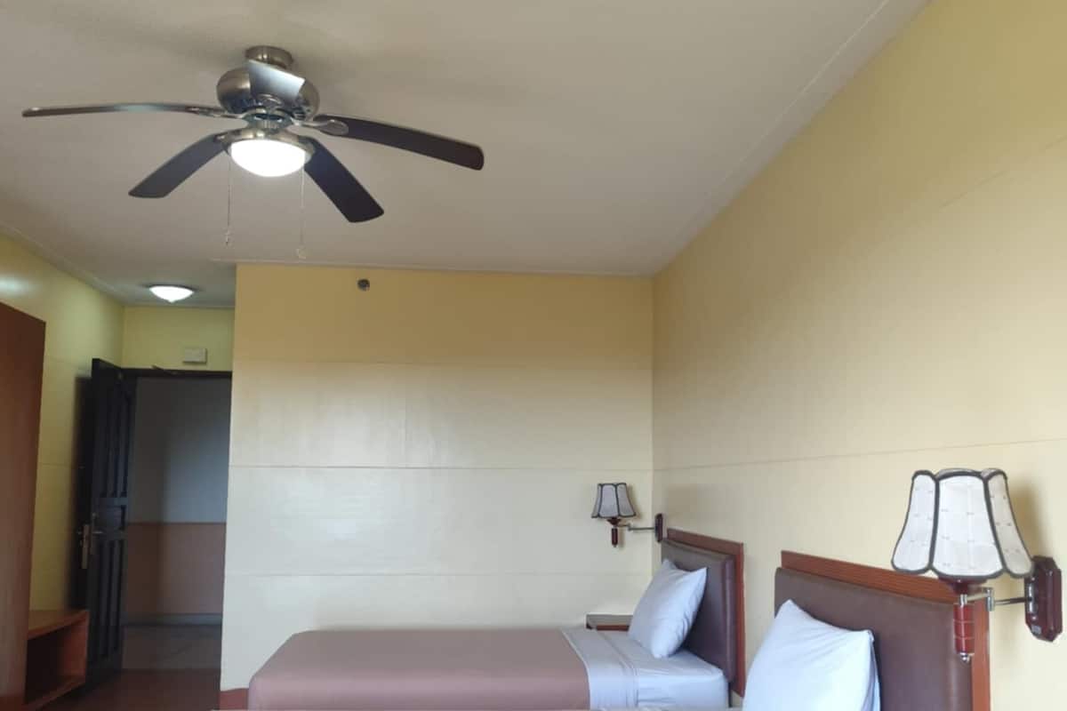 Superior Room, Non Smoking | Bed sheets