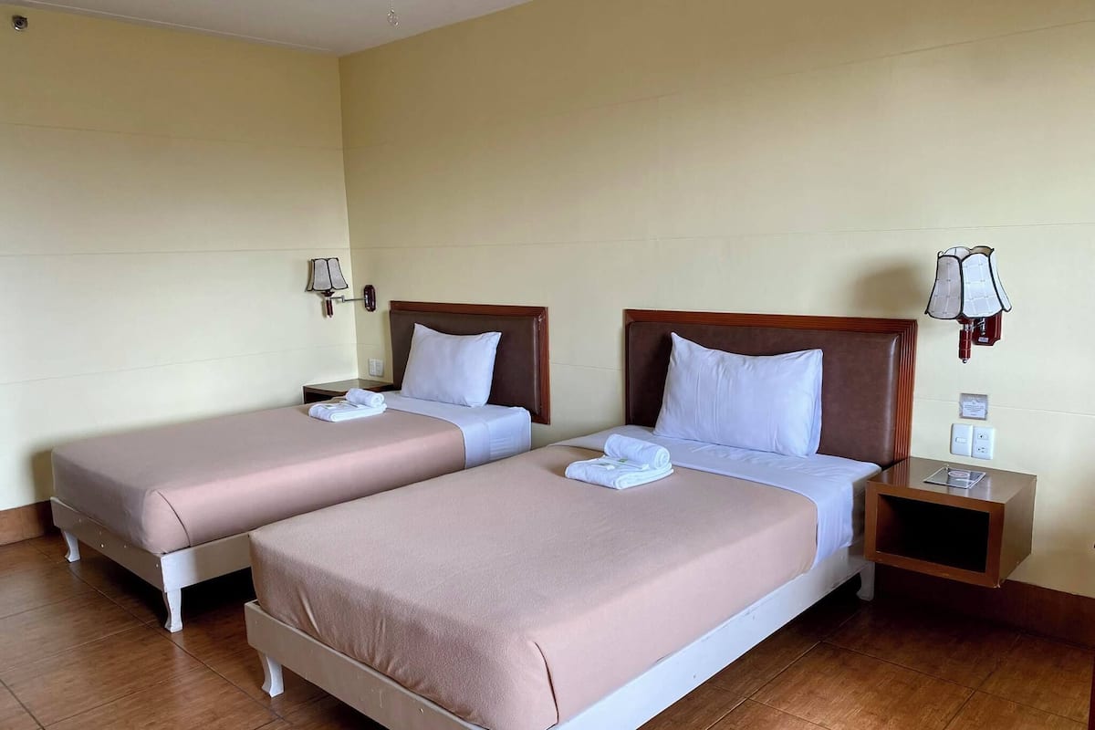 Superior Room, Non Smoking | Bed sheets