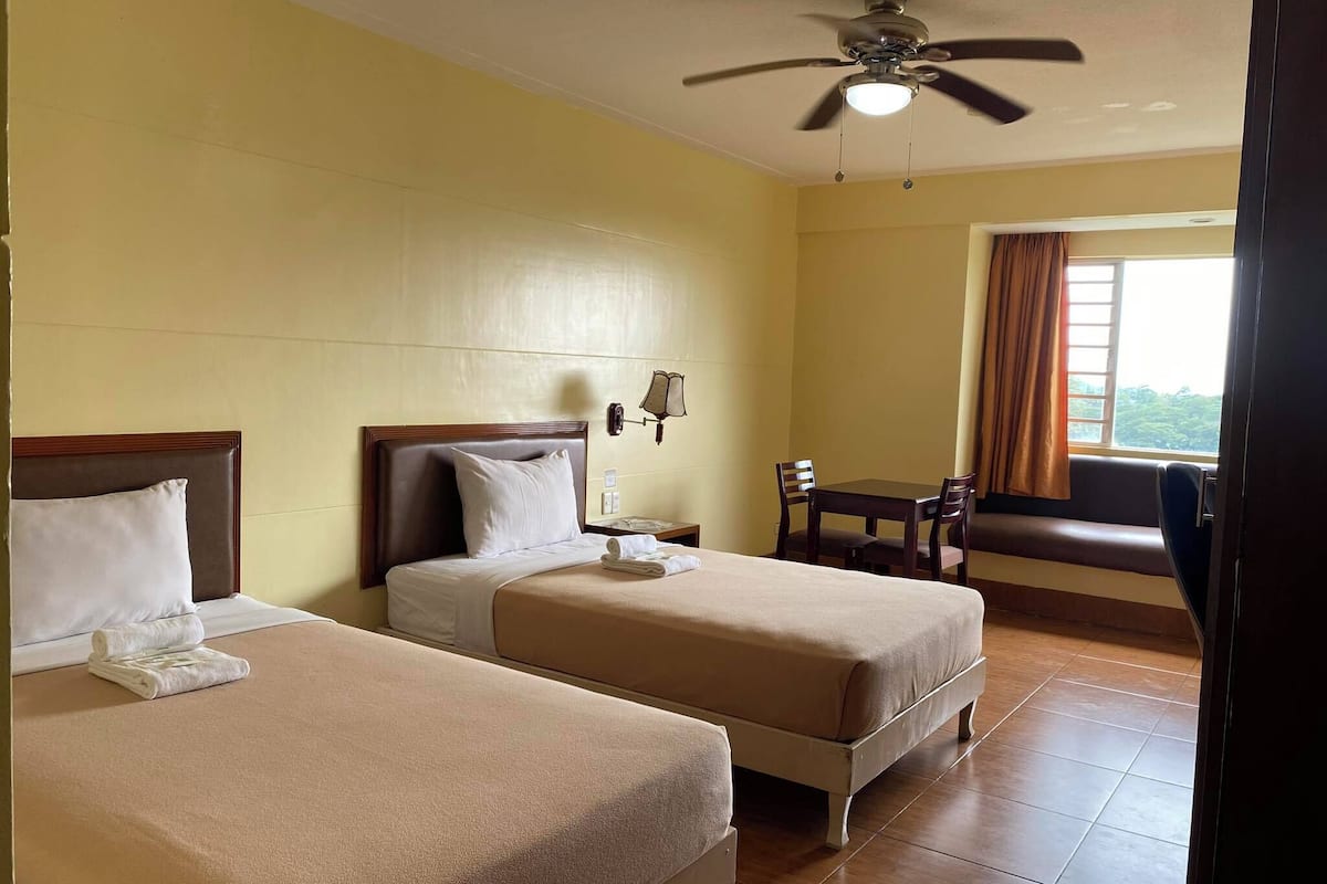 Superior Room, Non Smoking | Bed sheets