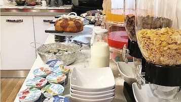 Free daily buffet breakfast
