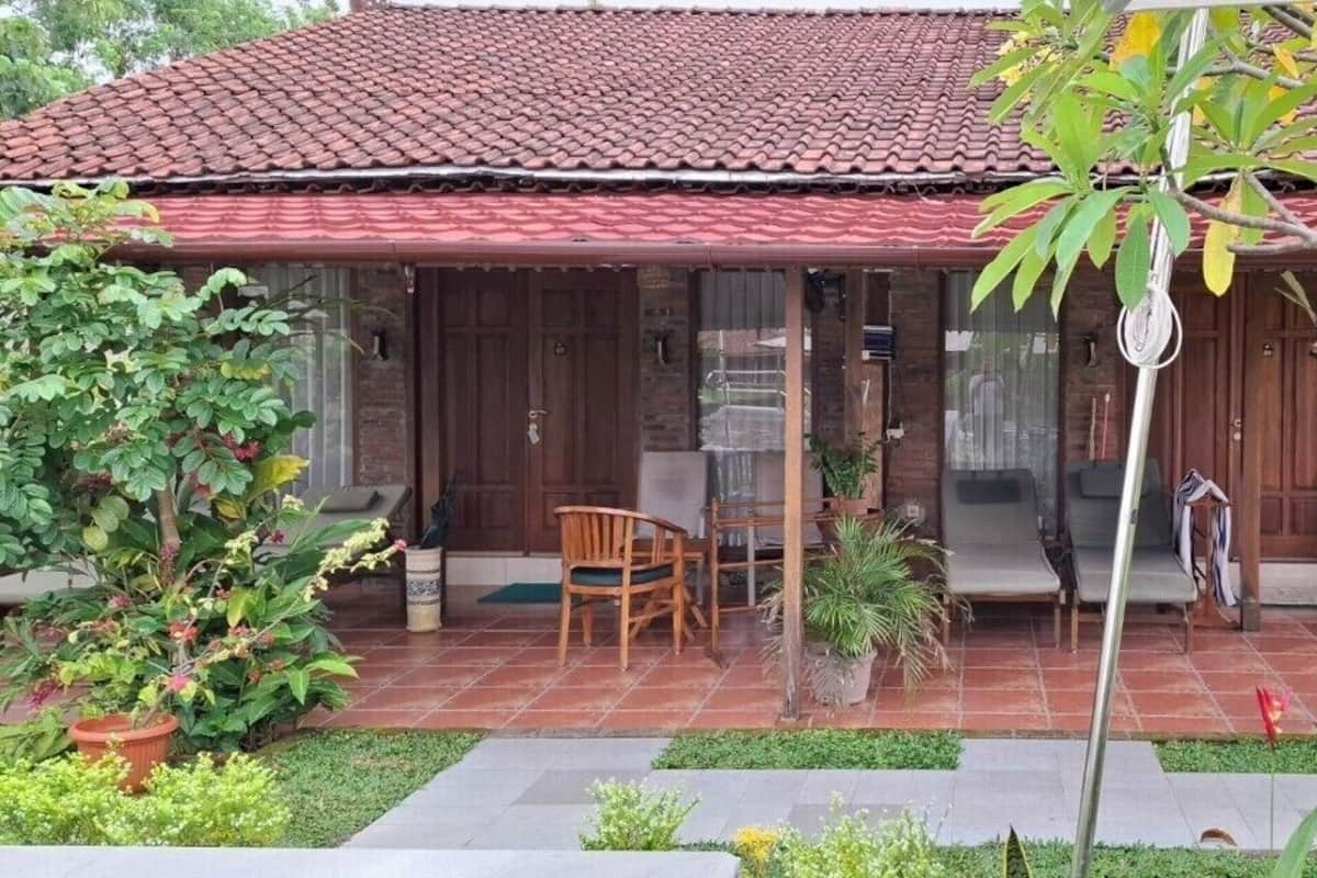 Family Bungalow, 2 Bedrooms, Garden View, Ground Floor | Egyptian cotton sheets, premium bedding, pillowtop beds, minibar