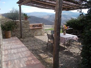 Comfort Bungalow, 2 Bedrooms, Kitchen, Hill View | 1 bedroom, premium bedding, iron/ironing board, bed sheets - Agriturismo Materno (Radicondoli)
