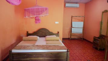 Deluxe Triple Room with AC  | 1 bedroom, desk, free WiFi, bed sheets