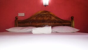 Deluxe Single Room with Fan     | 1 bedroom, desk, free WiFi, bed sheets