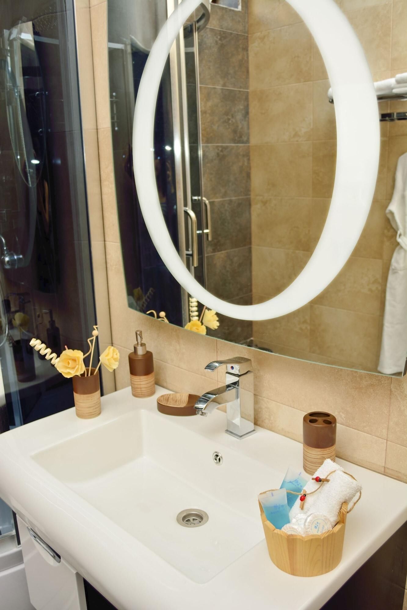 family room | bathroom | shower, free toiletries, hair dryer, bathrobes