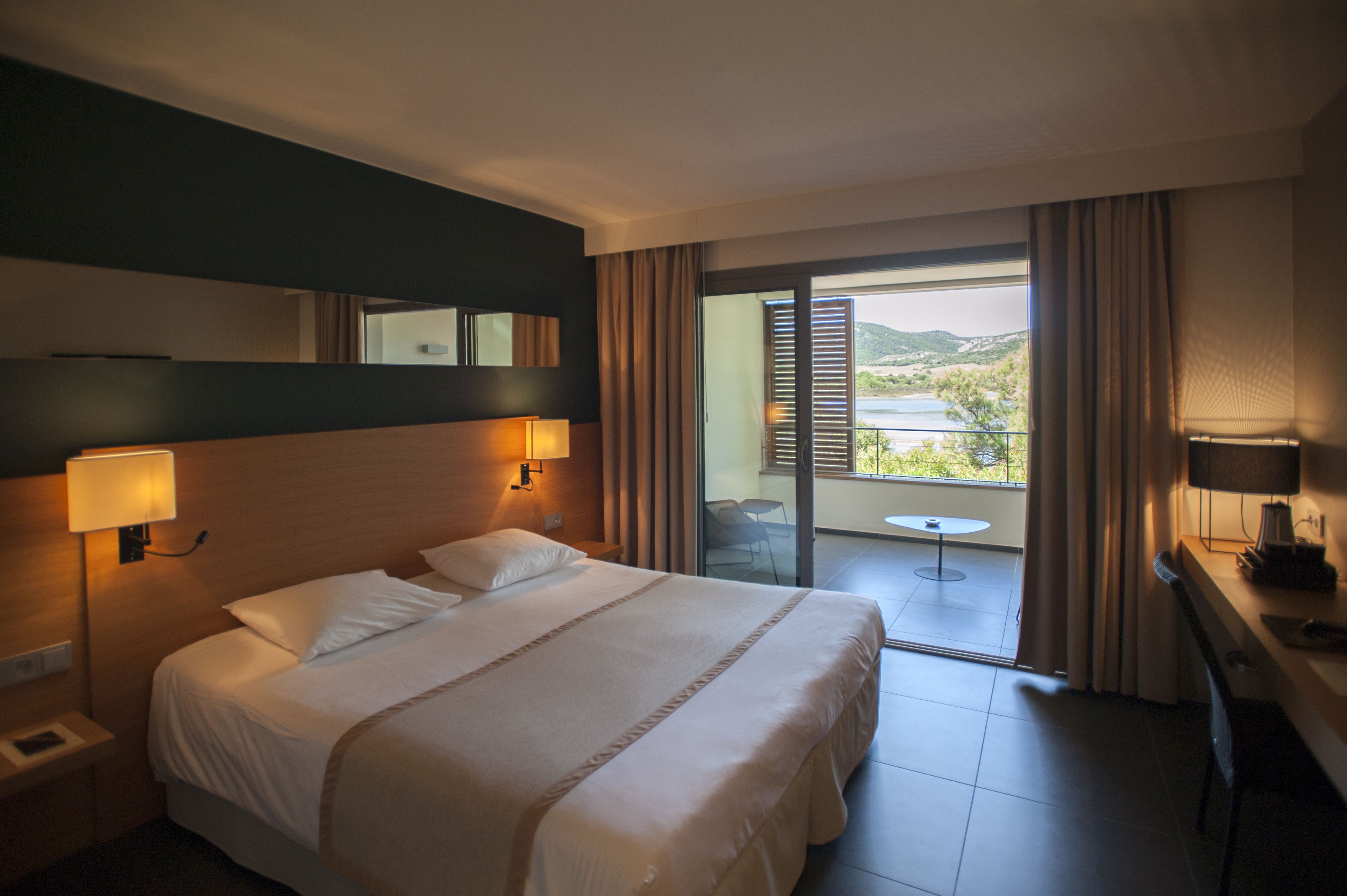 1 bedroom, minibar, in-room safe, desk