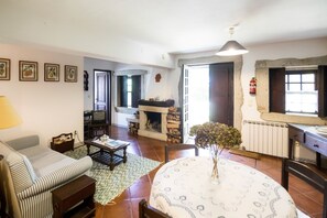 Flachbildfernseher, Kamin