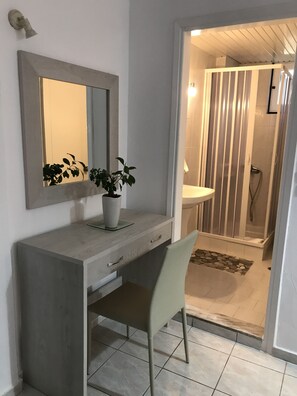 Studio (for 3) | Bathroom | Shower, hair dryer, towels