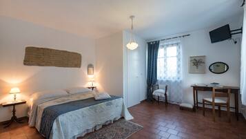 Double or Twin Room | Katil bayi/kot (surcaj)